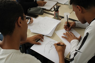 Encontro de Desenhistas na 6º CRE nutre sonhos dos estudantes em seguir carreira profissional